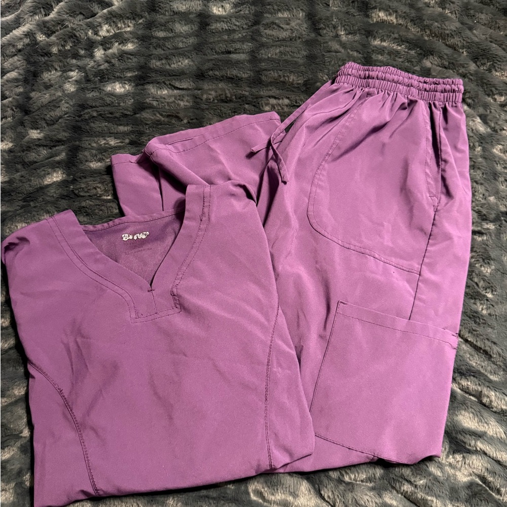 Women’s XL Purple Scrub Set